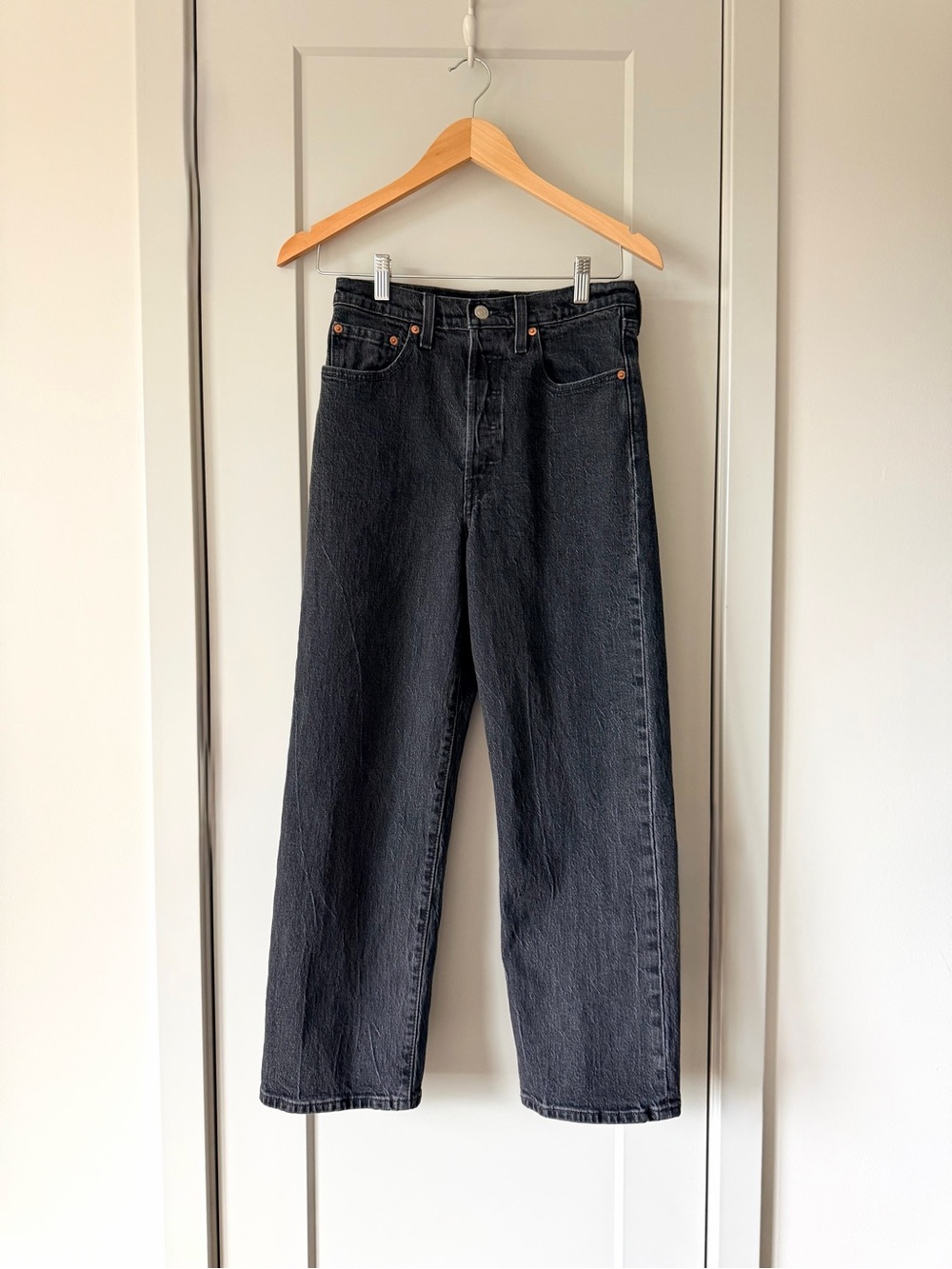 Levi’s Premium Ribcage Straight Ankle Jeans Black Size 27